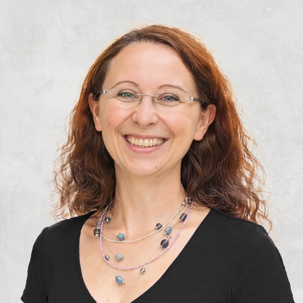 Portraitfoto von Rebecca Figl Gattinger, Administration bei dwerkstatt.